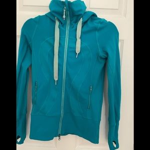 Lululemon hooded define jacket